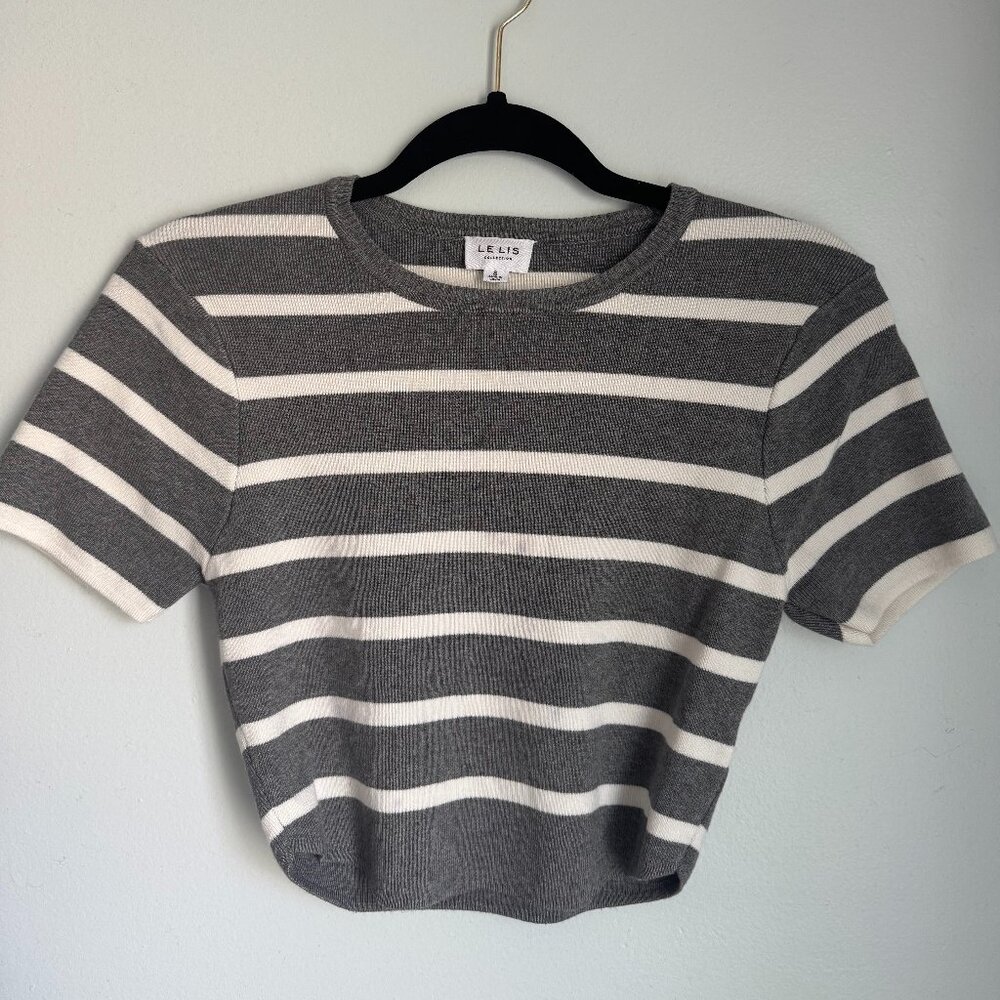 Le Lis Collection Small Grey and White Mid Cropped Shirt